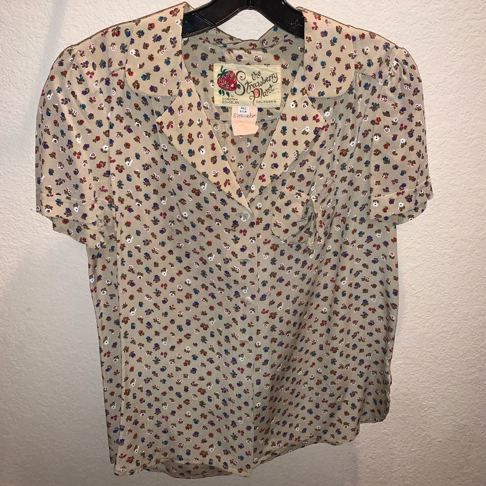 VINTAGE The Strawberry Plant floral Blouse